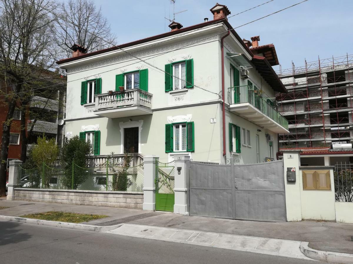 Agli Oleandri Appartamento In Villa Con Con Parcheggio Gorizia Eksteriør billede