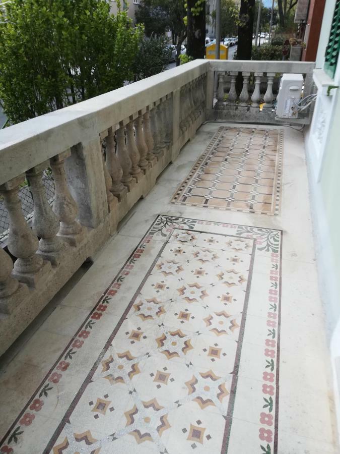 Agli Oleandri Appartamento In Villa Con Con Parcheggio Gorizia Eksteriør billede